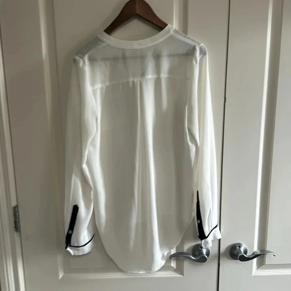 Beautiful white blouse with black detailing - Picture 2 of 5